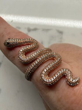 Taylor Swift reputation rose gold snake ring